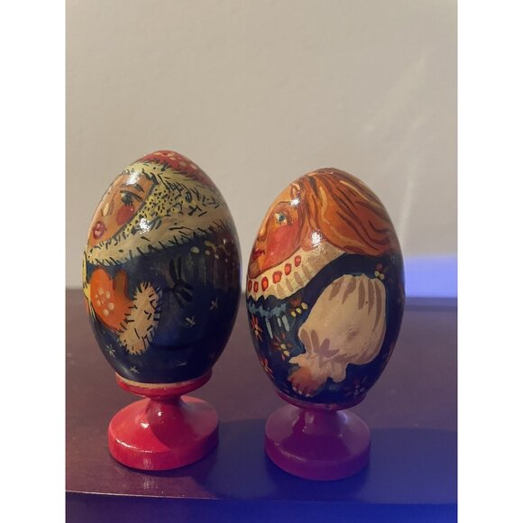 Hand-Painted Wooden Russian Folk Art Egg Figurines On Red Stands - Picture 4 of 9